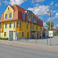 Bild vergrern: Das Stadthaus auf der Bahnhofstrae 8.