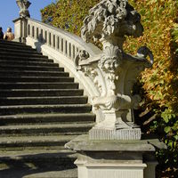 Bild vergrern: Treppengang im Herbst