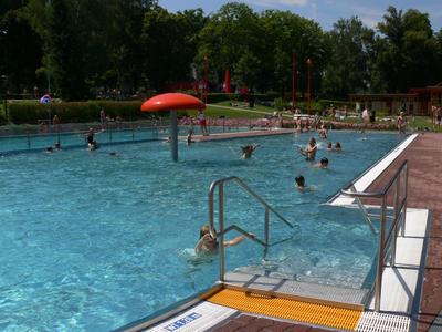 Albert-Schwarz-Bad Heidenau startet als erstes Freibad in die Freibadsaison