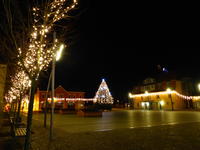 Bild vergrößern: Marktplatz Heidenau im Advent