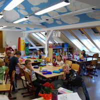 Bild vergrößern: Klassezimmer in den Wolken