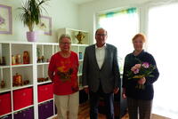 Bild vergrößern: Angelika Wilmes, Bürgermeister Jürgen Opitz und 1. Vorsitzende Lilli Vohrer in den Vereinsräumen von 