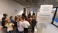 Bild vergrößern: Eröffnung der Ausstellung von Kinderbildern in der Stadtbibliothek Heidenau