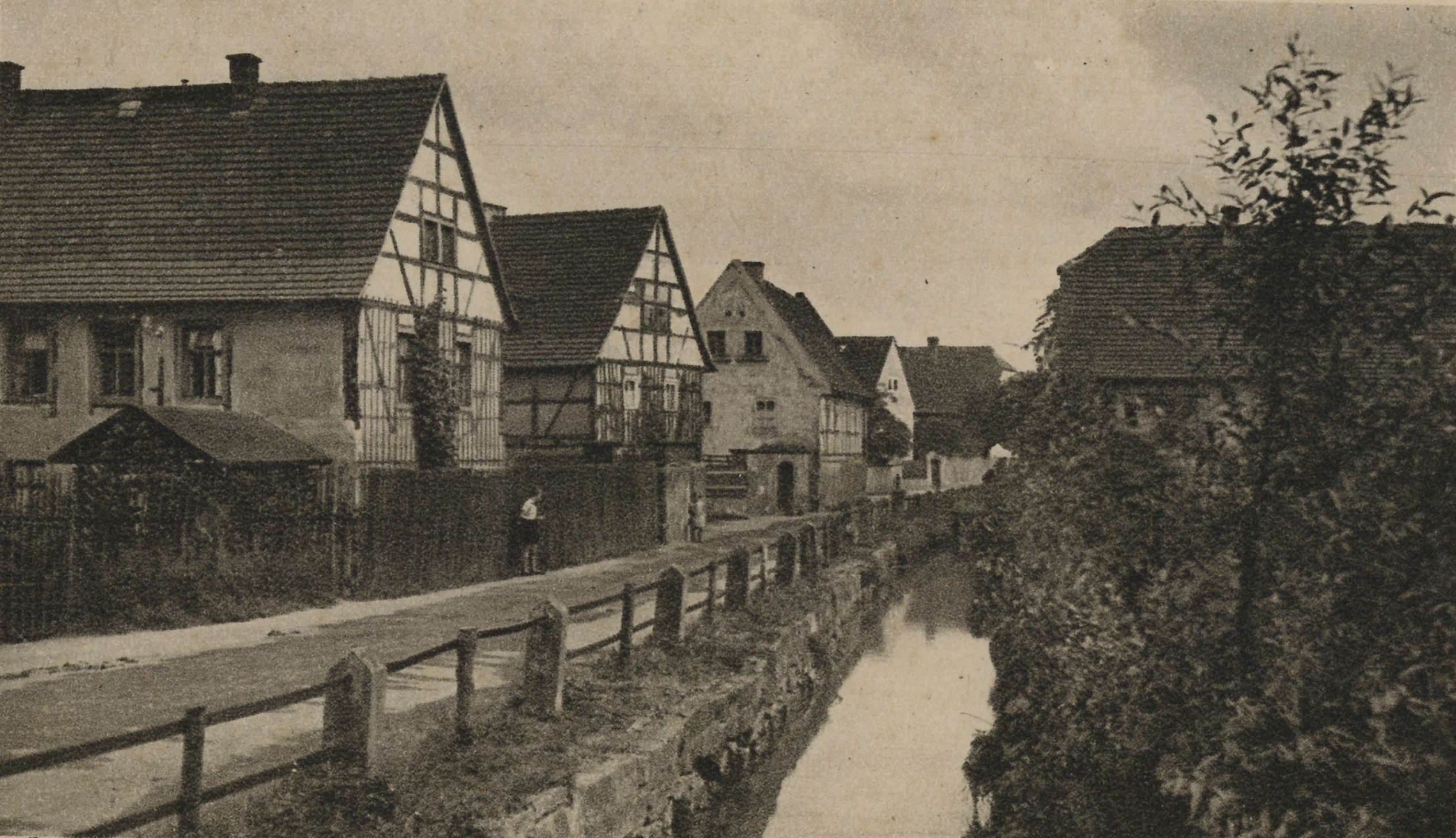 Bild vergrößern: Fotografie, Motiv: Am Obergraben in nordöstliche Richtung, ca. 1915/20, Fotograf: unbekannt