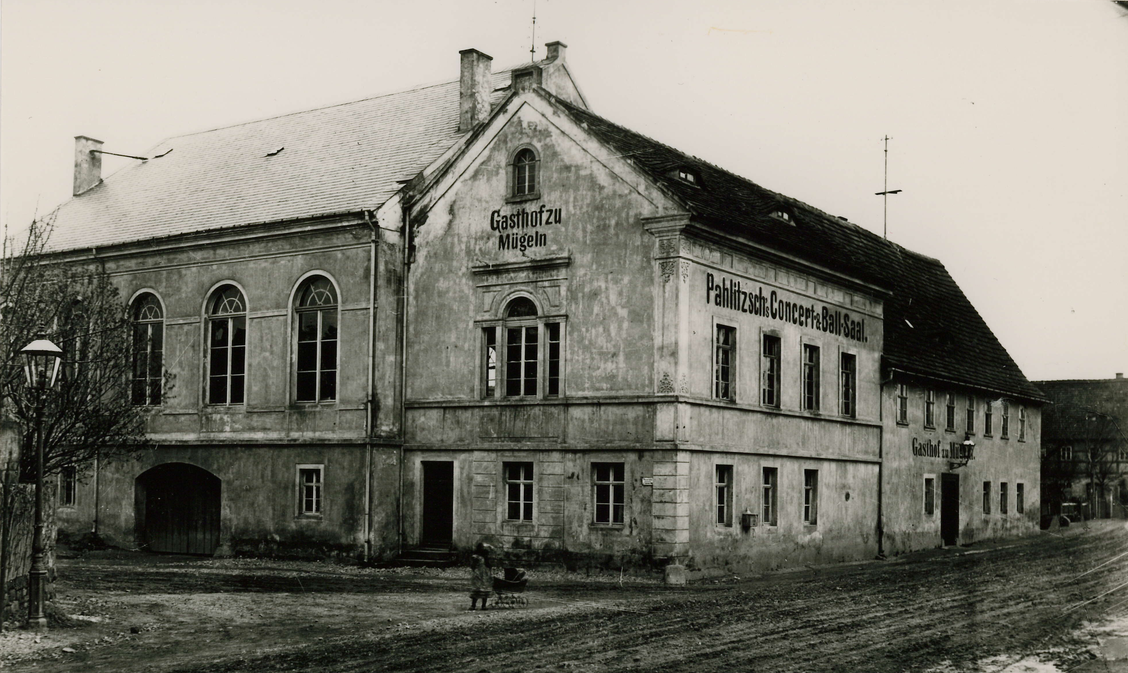 Bild vergrößern: Fotografie, Motiv: Gasthof zu Mügeln (zuletzt Kulturhaus Aufbau), ca. 1895, Fotograf: unbekannt