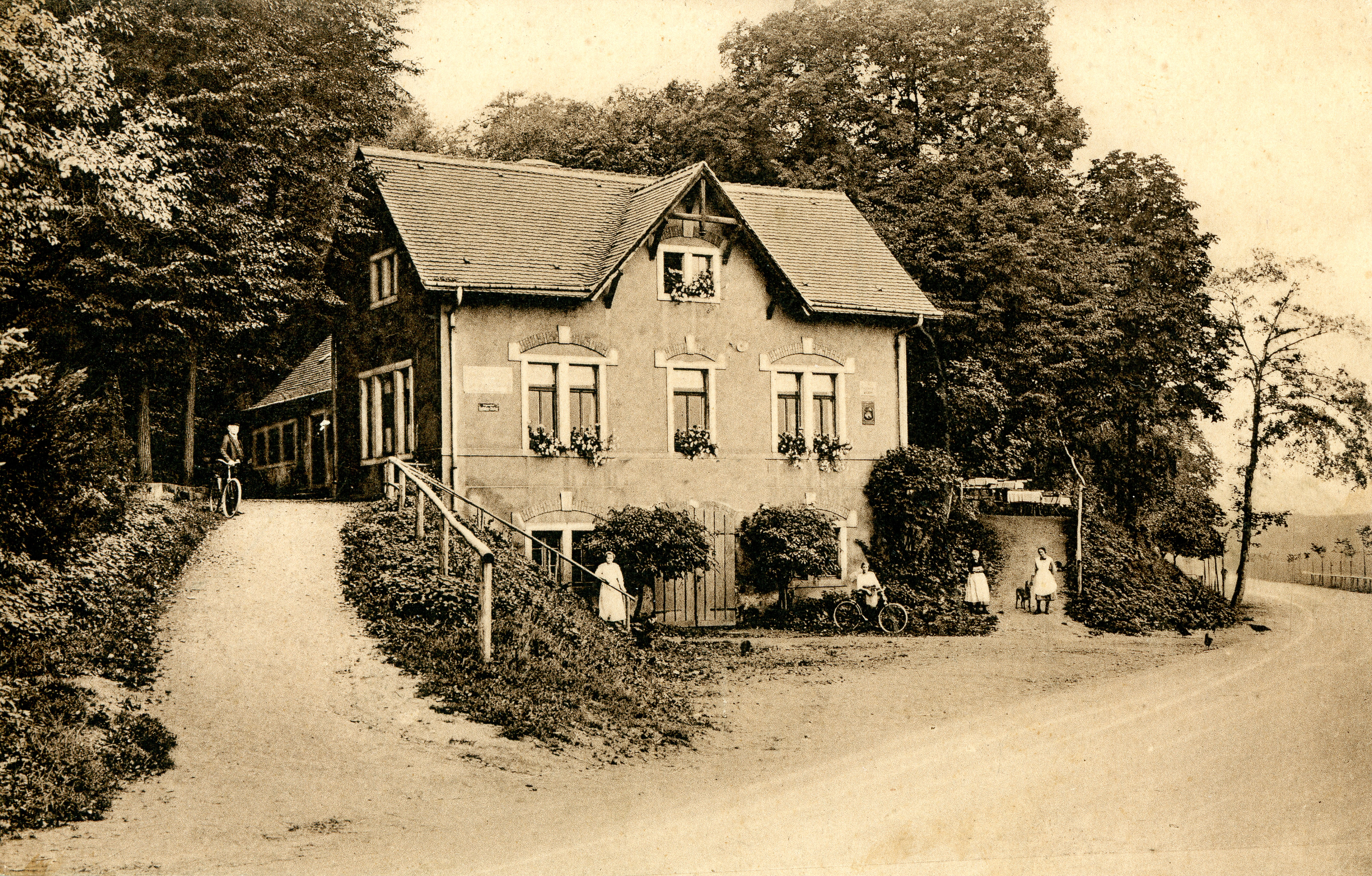 Bild vergrößern: Bildseite einer Ansichtskarte, Motiv: Pechhütte, um 1920, Fotograf: unbekannt
