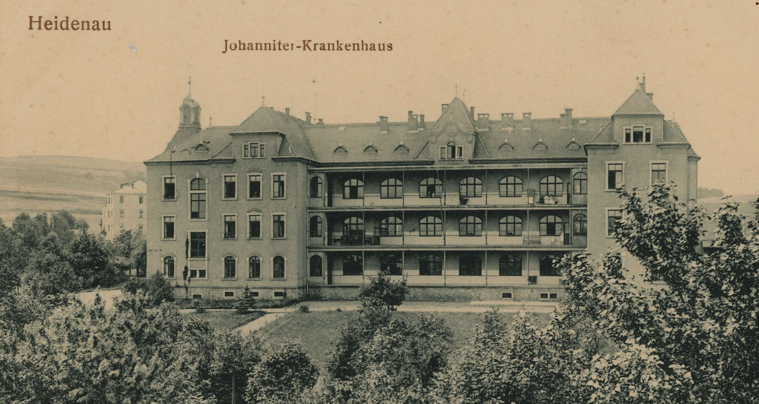 Bild vergrößern: Bildseite einer Ansichtskarte, Johanniter-Krankenhaus (heute Johanniter-Stift Dohna), ca. 1910/15, Fotograf: unbekannt