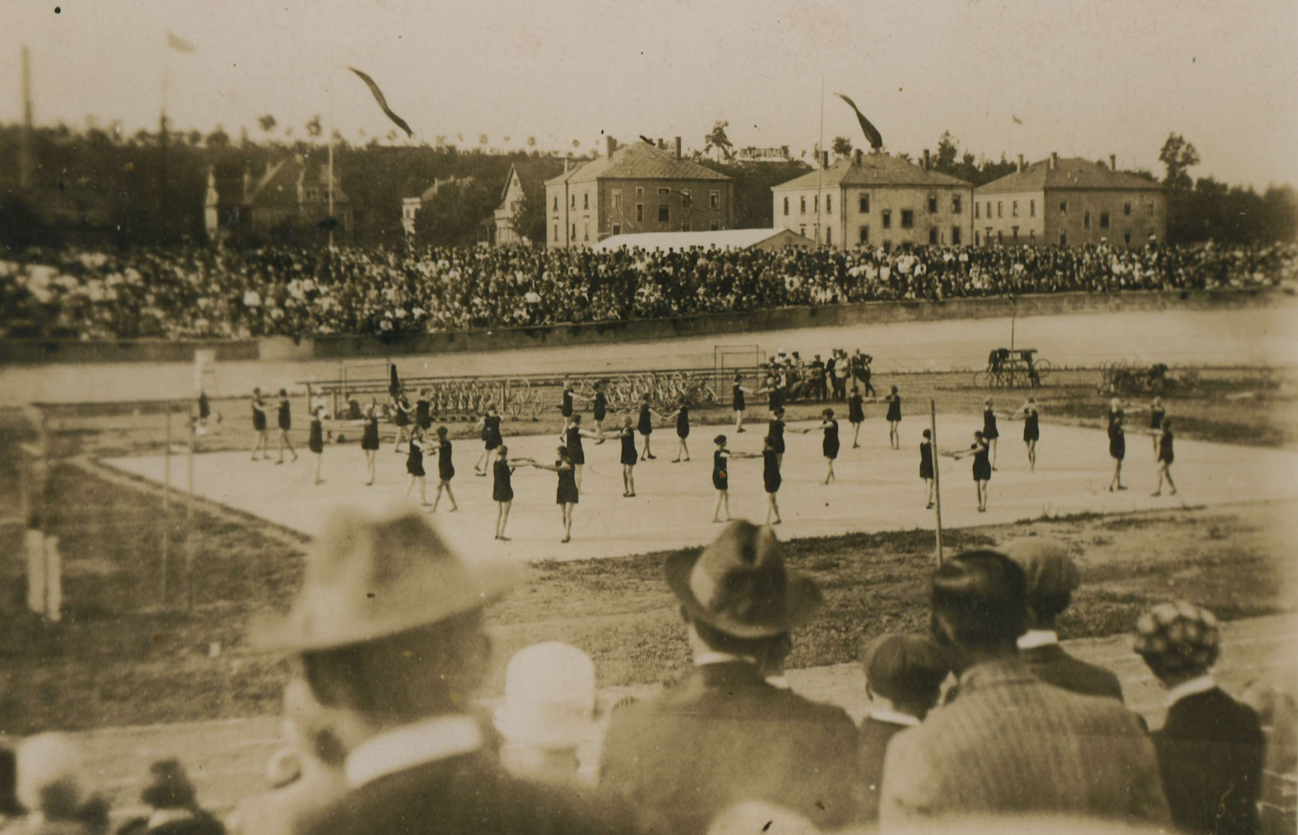 Bild vergrößern: Fotografie, Motiv: Einweihung der Radrennbahn, 1927, Fotograf: unbekannt