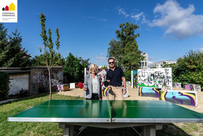Tischtennis an der Graffiti Area
